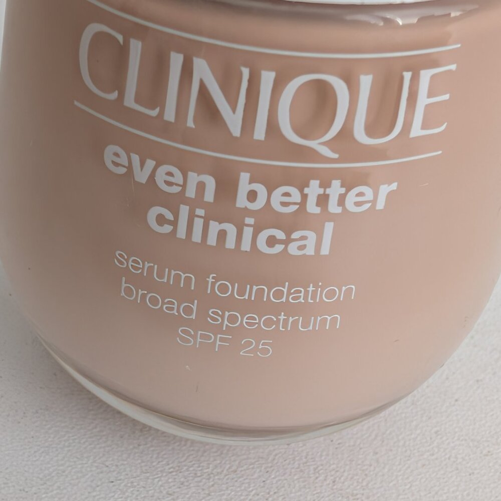 Clinique Even Better SPF15 Makeup Cream Foundation CN 02 Breeze VF Preowned - Picture 4 of 6